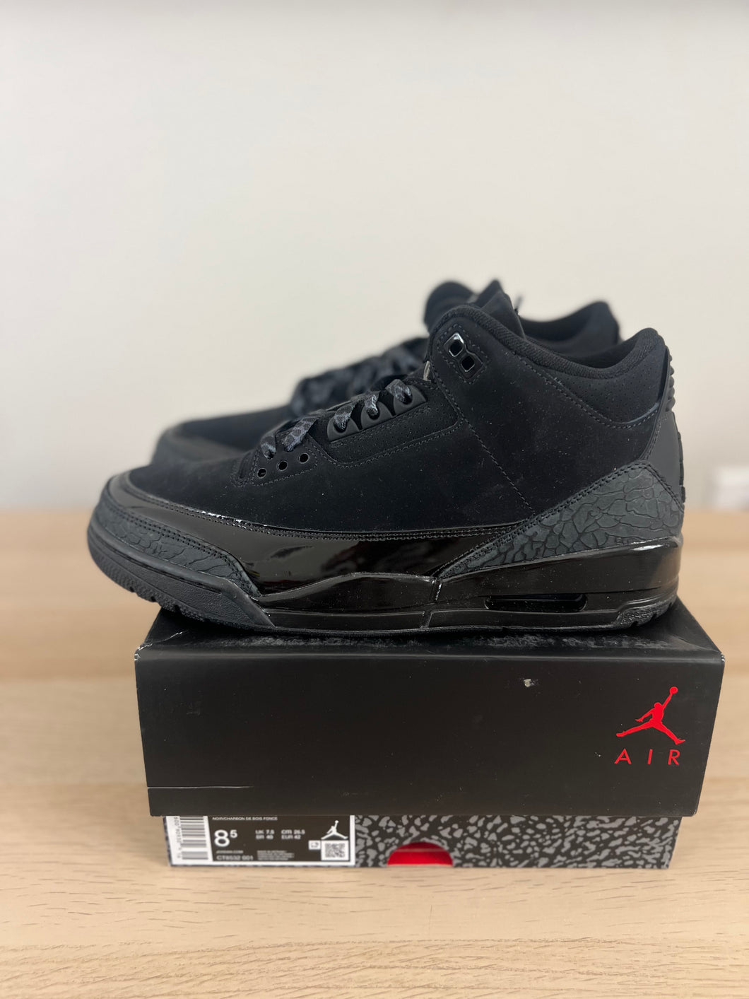 Jordan 3 Black Cat
