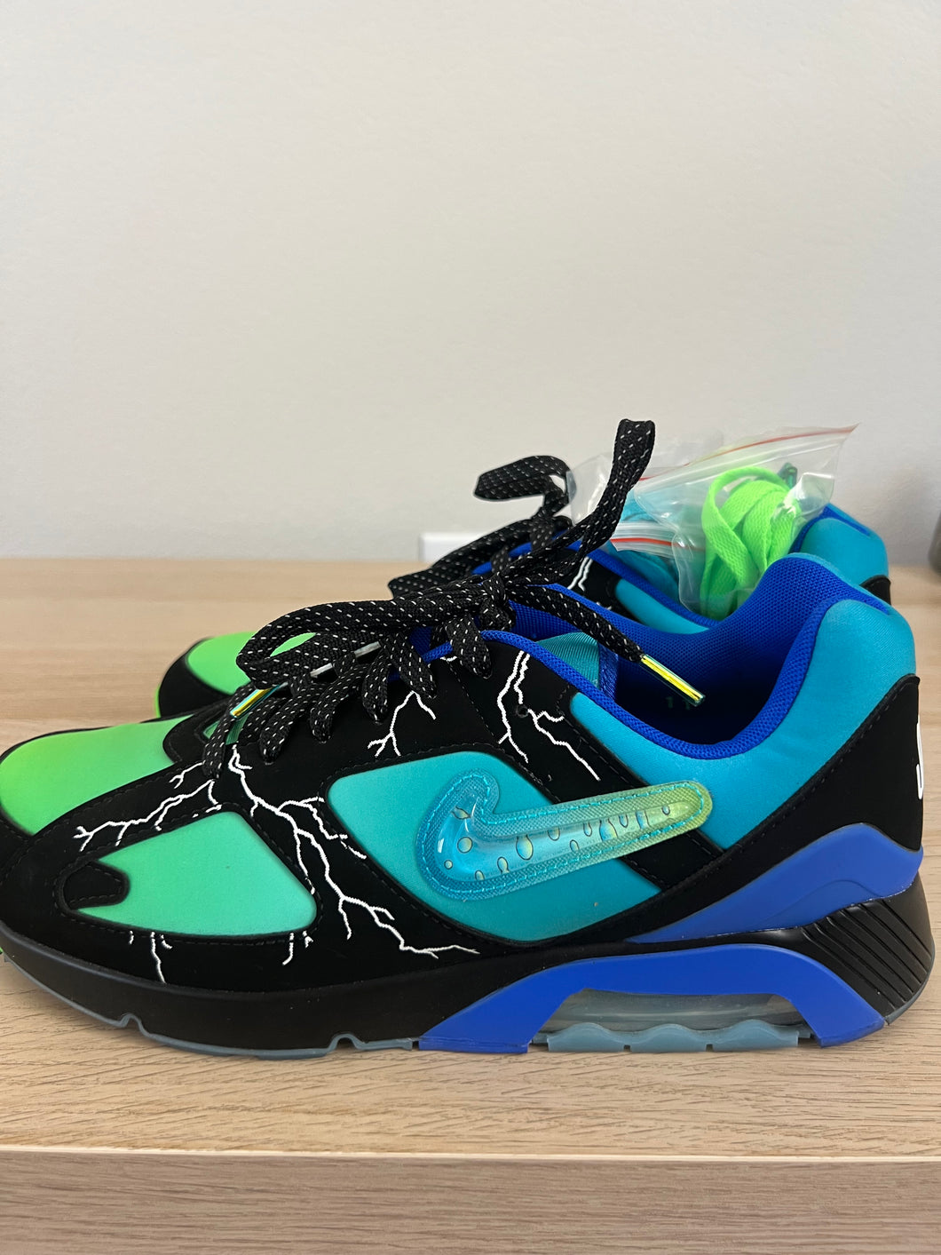Airmax 180 Doernbecher JA’Kai No box Pre Owned