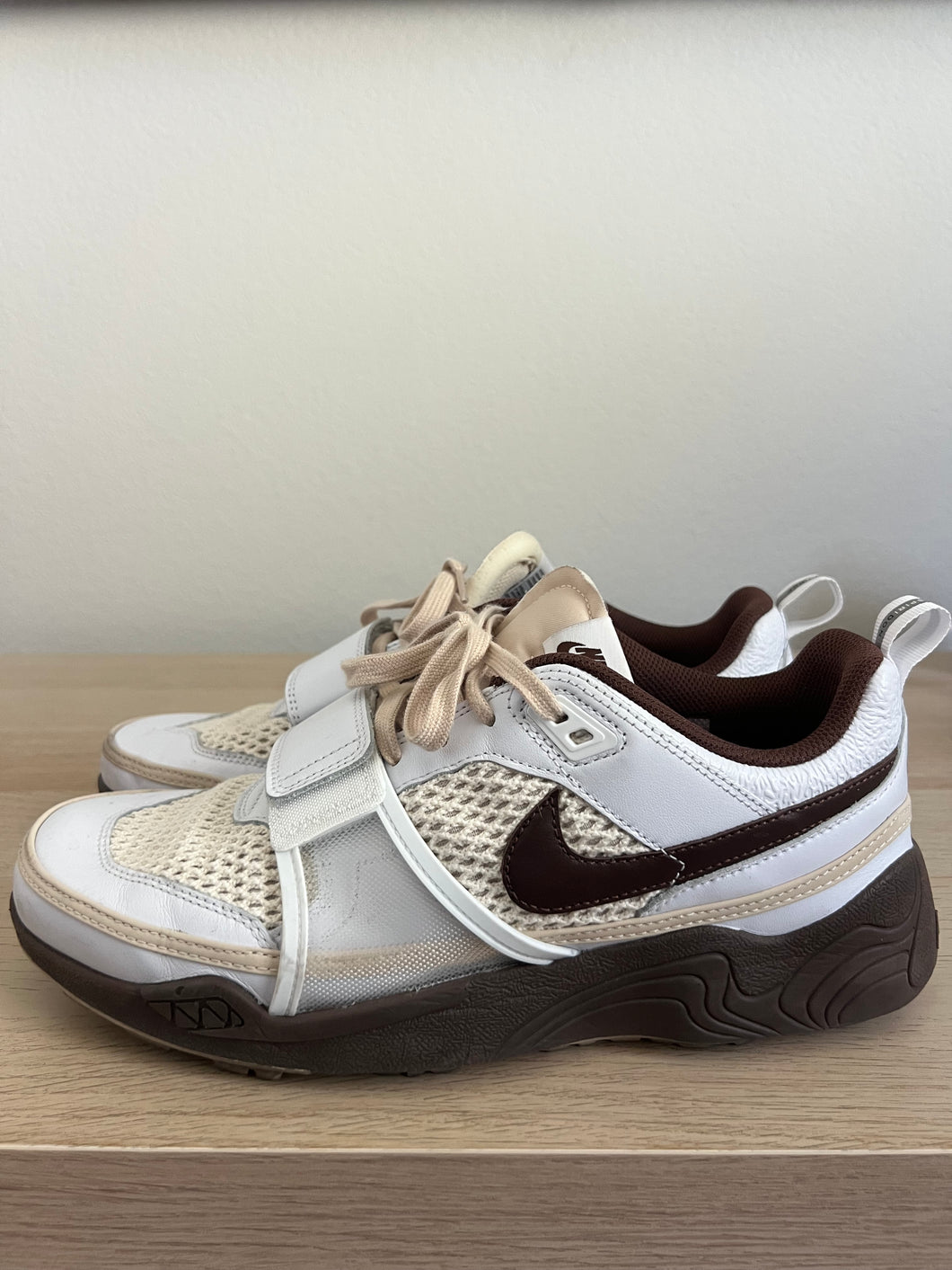 Nike Zoom Field Jaxx Travis Scott Light Chocolate (Pre owned) No box