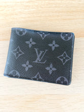 Louis Vuitton wallet (Pre Owned)